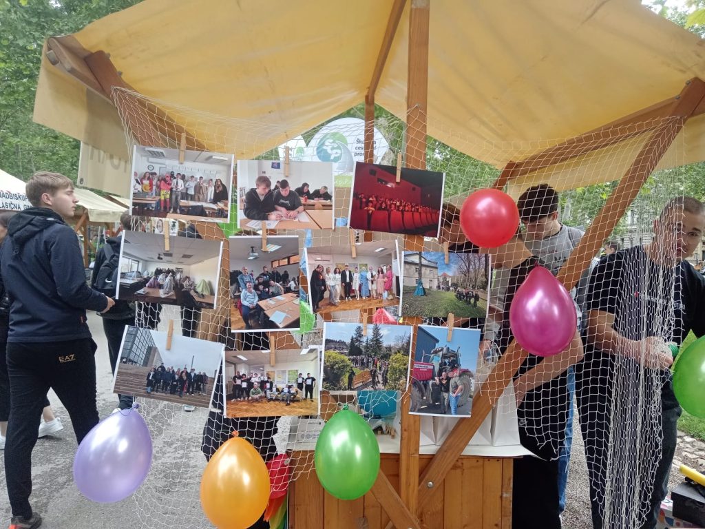 fotografije-školskog-života-Dojdi-osmaš-2025- privatna-škola-futura