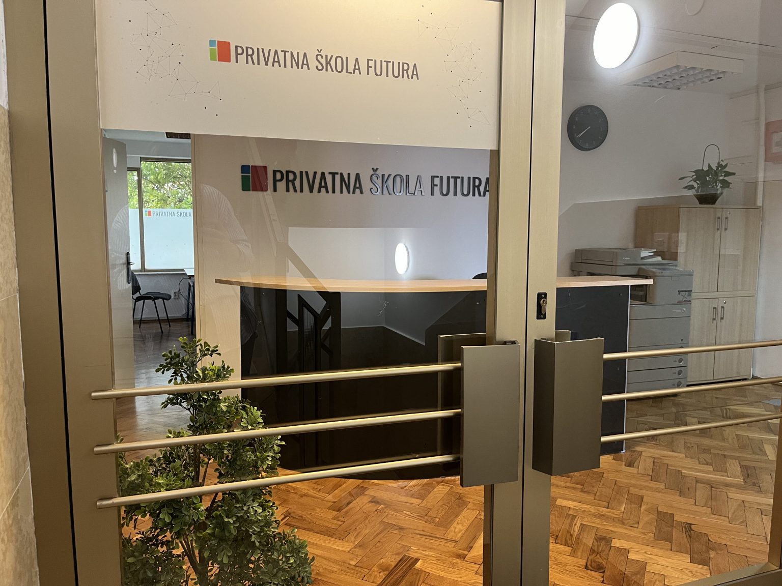 Unutarnji-ulaz-u-Privatnu-školu-Futura