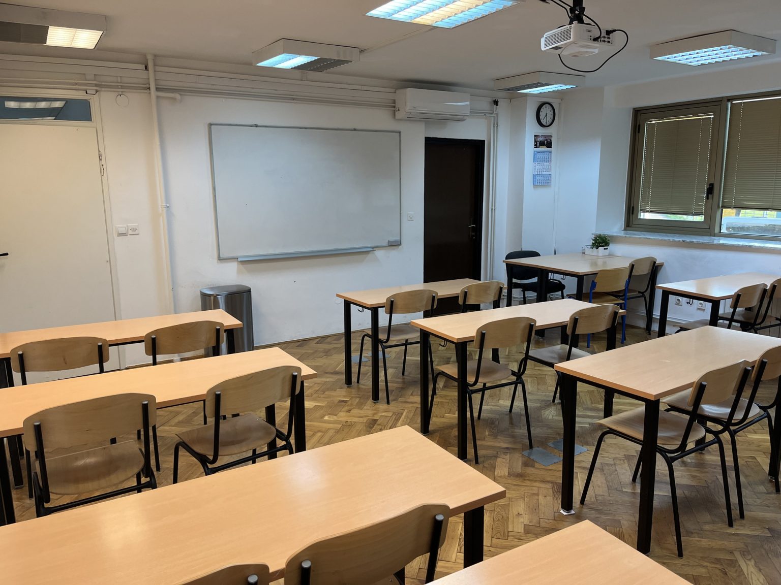 pogled-na-učionicu-na-prvom-katu-Privatna-škola-Futura