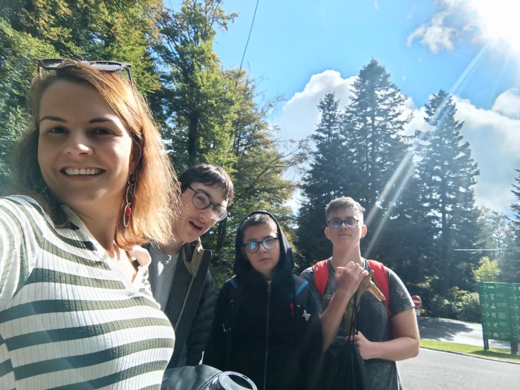 razrednica-sa-1t-prilikom-uspona-na-sljeme-privatna-škola-futura