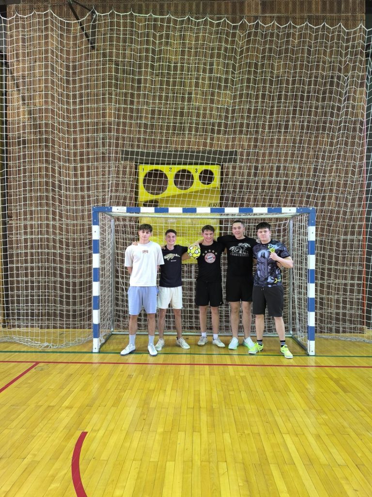 ekipa-4t2-pred-golom-dan-sporta-privatna-škola-futura